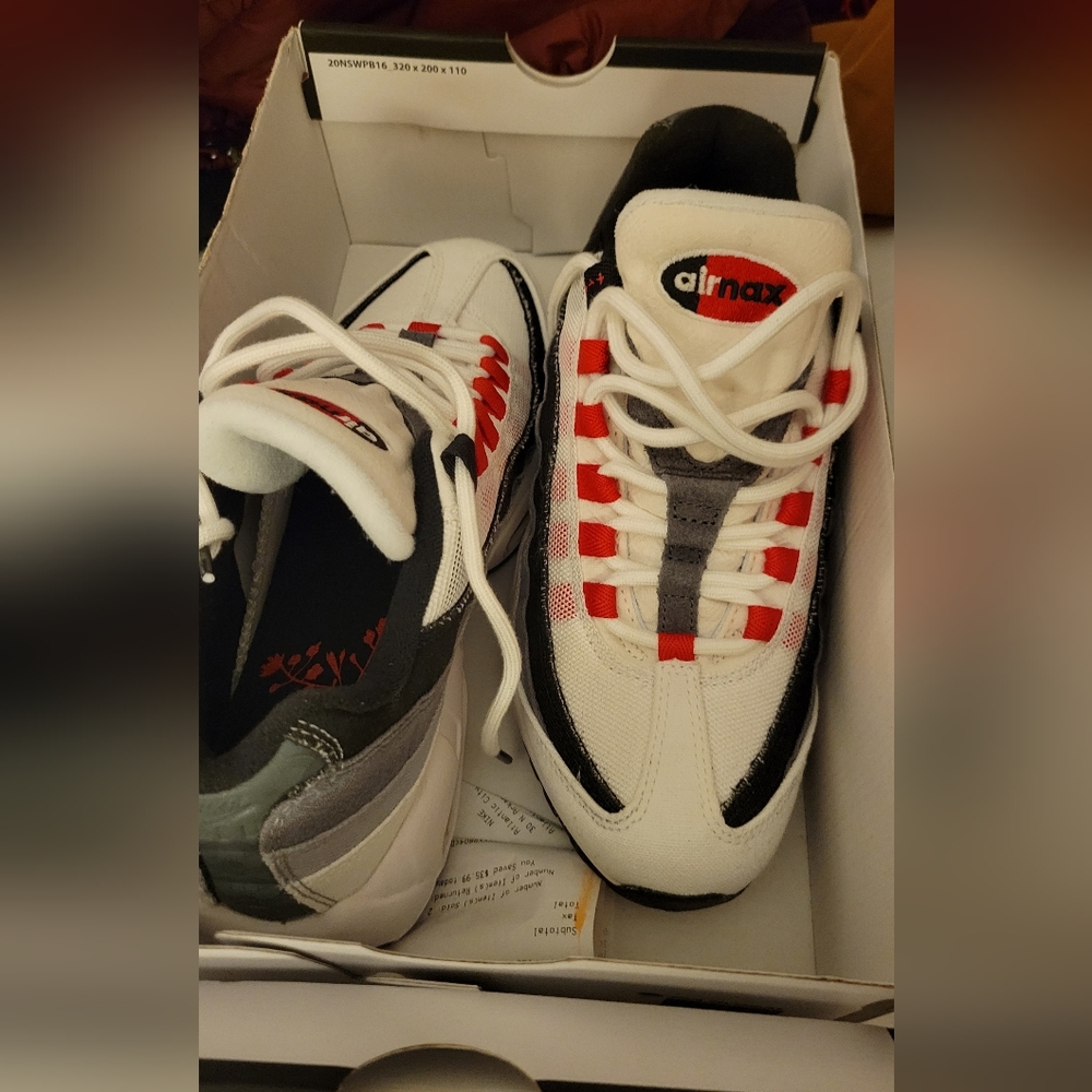 Air Max 95 - Picture 2 of 3